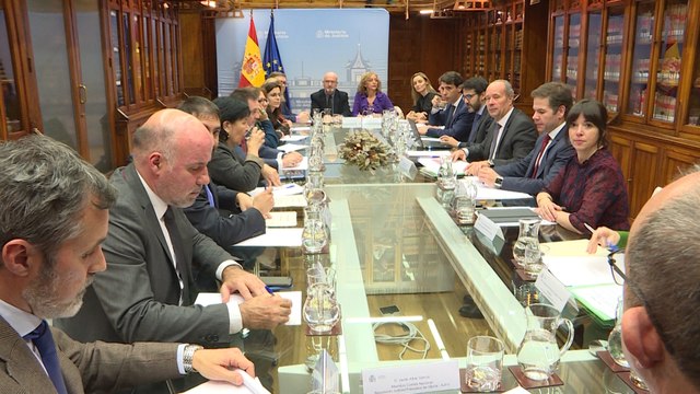 Campo se reúne con asociaciones profesionales de jueces y fiscales