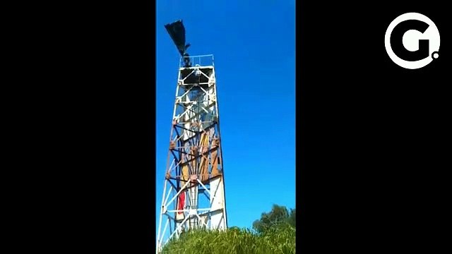 PM retira bandeira de luto hasteada após morte de jovem no Bonfim