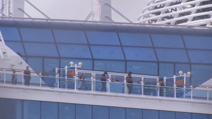 日 크루즈 하루 새 확진 67명 증가...美, 전세기 급파 / YTN