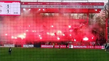 Union Berlin und Leverkusens Pyroshow