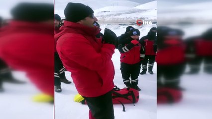 Gönüllü öğretmenlere çığ eğitimi