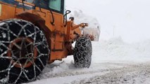 Çığdan kapanan köy yolları ulaşıma açıldı - GAZİANTEP