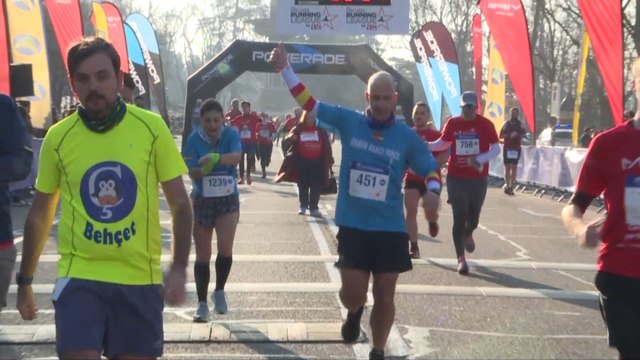 Miles de personas corren en Madrid por la salud mental