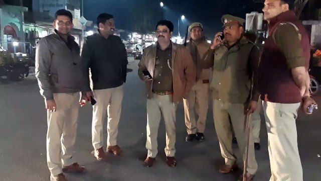 शामली के कांधला में पुलिस ने किया सुरक्षा की दृष्टि से पैदल गस्त