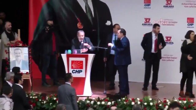 CHP Ankara Kongresi'nde delege Tevfik Koçak'ın cinsiyetçi sözleri tepki çekti