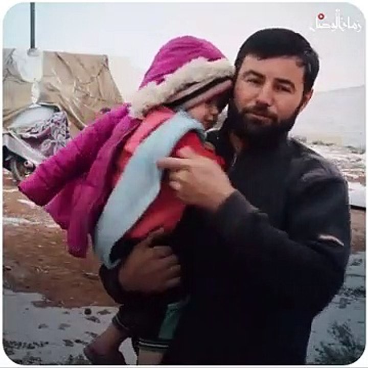 مخيم الشيخ بحر: برد قارس وعواصف ثلجية حول خيام مهترئة وفقدان للخدمات والماء والتدفئة والنقاط الطبية