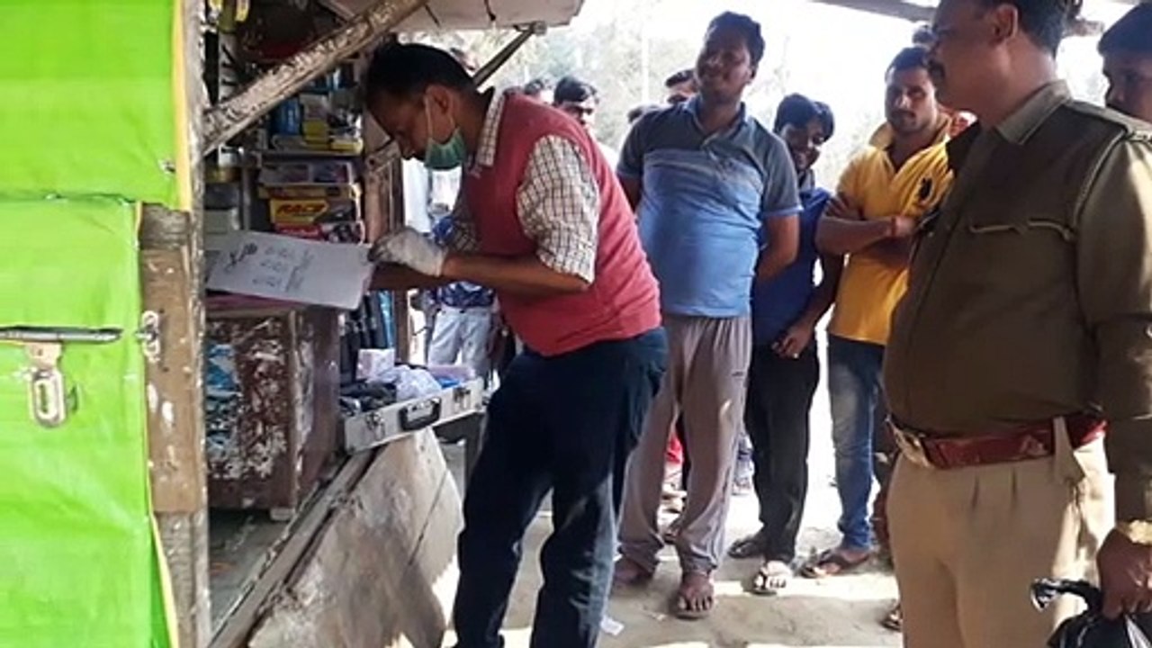 एक ही रात आधा दर्जन से अधिक दुकानों का ताला तोड़ लाखों की चोरी