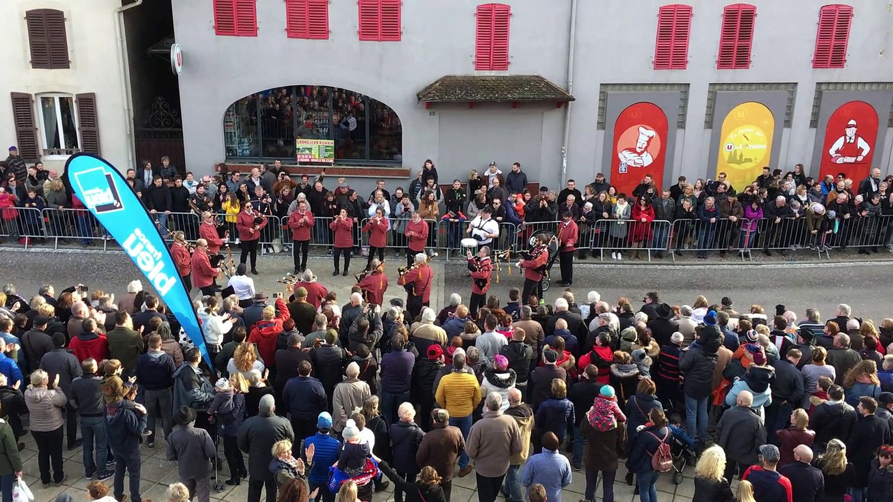 "Bella ciao" à la cornemuse : le public du Val-d'Ajol en redemande