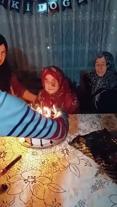 nazmiye nine  100 yaşında