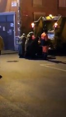 Çöp karıştıran kadınlar sosyal medyada