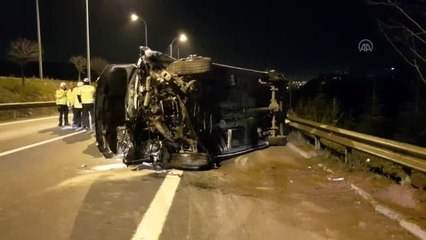 Düğünden dönenleri taşıyan minibüs devrildi: 10 yaralı