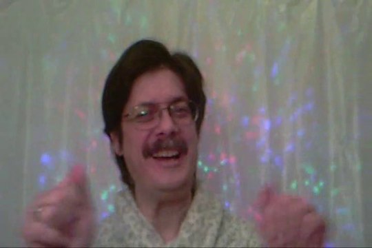 1661. CHEW ON THIS . PANDAS REALY HAVE NO CHEEKS, SAY WHAT?