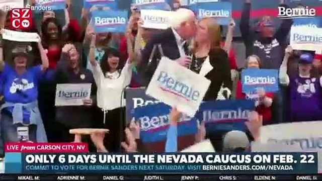 Trump'ın rakibine üstsüz protesto şoku