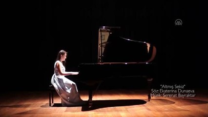 Anneden otizmli oğluna duygusal şarkı