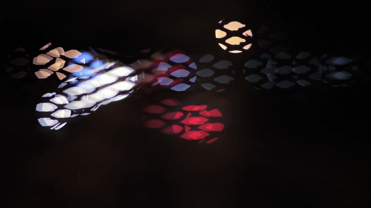 Ne croyez surtout pas que je hurle