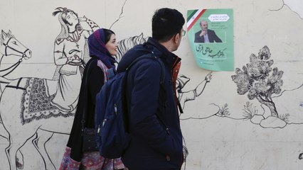 هموم الداخل تتصدر برامج مرشحي الانتخابات التشريعية الإيرانية