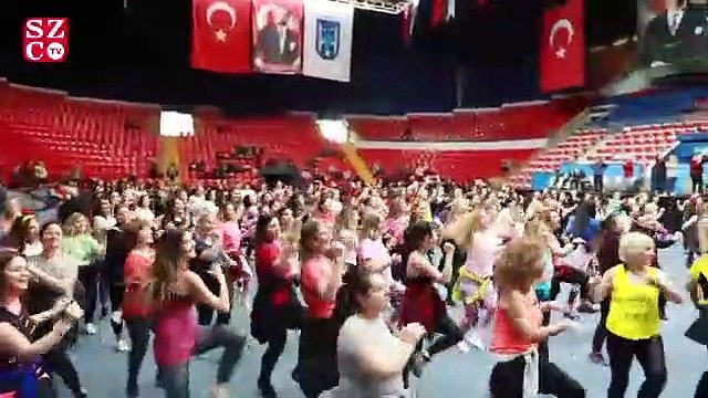 Başkentli kadınlardan kadına şiddete hayır dansı