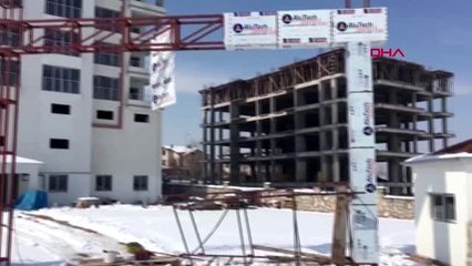 Malatya inşaatta iskele çöktü 2 işçi yaralı