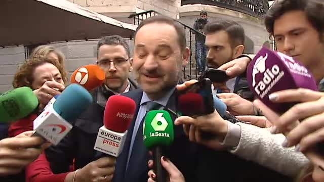 Ábalos considera alucinante que se inventen maletas y oro sobre el viaje de Delcy Rodríguez