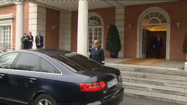 Sánchez y Casado se reúnen en Moncloa