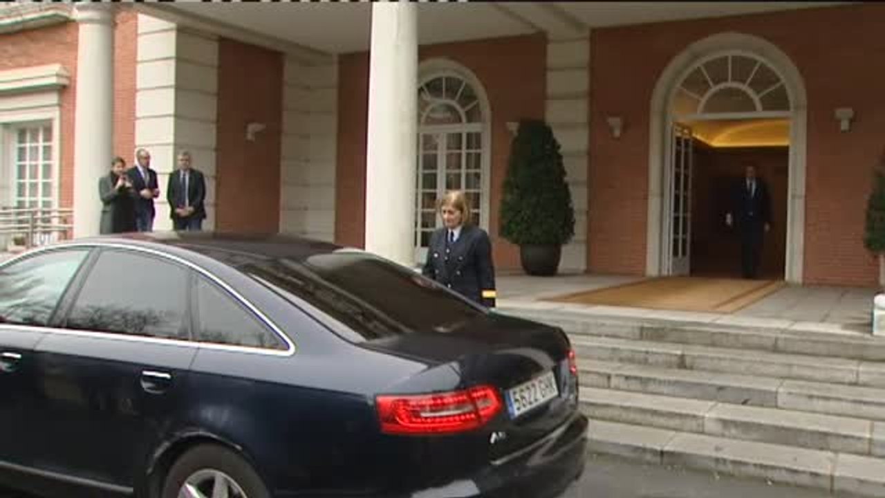 Sánchez y Casado se reúnen en Moncloa