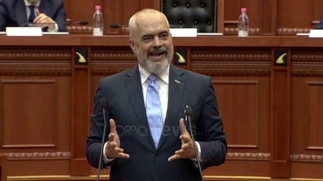 Ora News - Babain e ke pasur kriminel , Kujtim Gjuzi përplaset rëndë me Ramën