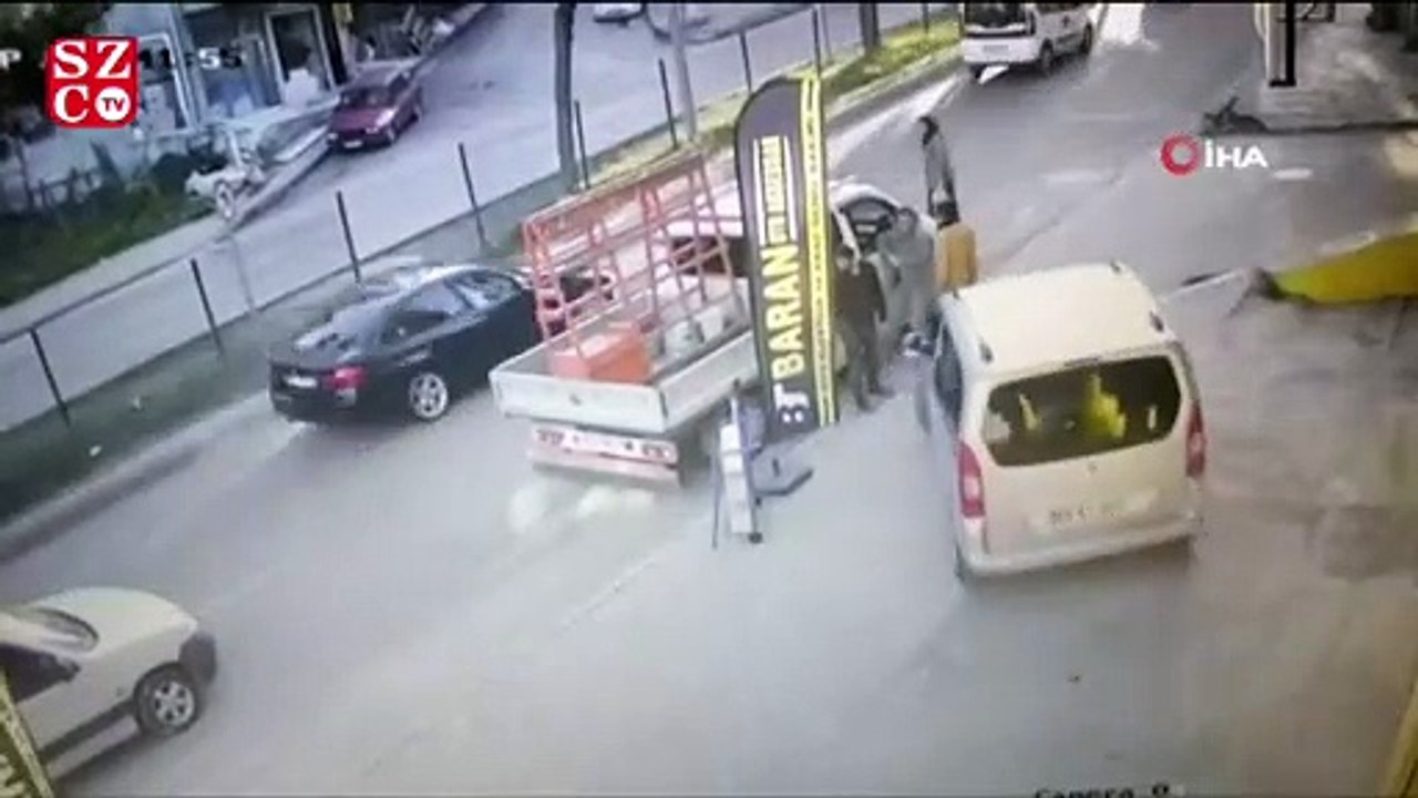 Ekmek almaya giden kadına motosiklet çarptı