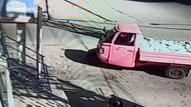 Armed robbers steal gold worth $1.8m in broad daylight in northern India