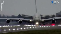 Tempête Dennis : cet airbus A380 est contraint de faire atterrissage de biais avant de revenir sur la piste.