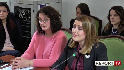 Télécharger la video: Masat për koronavirusin/ Manastirliu: Gati vendi për karantinën nëse do të jetë e nevojshme!