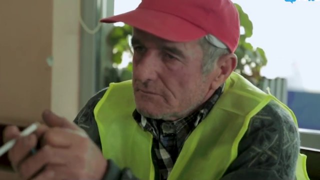 Basha në Elbasan: Jam dora juaj, paçja e kokës e shkëlqyer! Punëtorët: S'na bën zemra të ikim