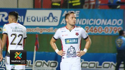 td7-lopez-podria-salir-del-pais-170220