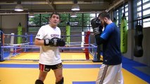 Comment apprendre à boxer? Voici des enchaînements pour améliorer ta boxe pieds poings