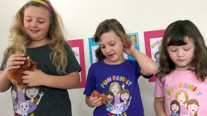 Sophia, Isabella  e Alice Lendo Cartas e Desvendando o Mapa do Tesouro