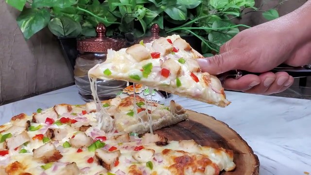 White Sauce Pizza Veg / Non Veg || With & without oven || Pizza dough ||Pizza sauce|| By Sooo Tasty
