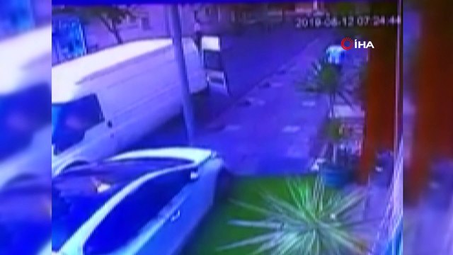 İstanbul’da kaşla göz arasında cep telefonu hırsızlıkları kamerada