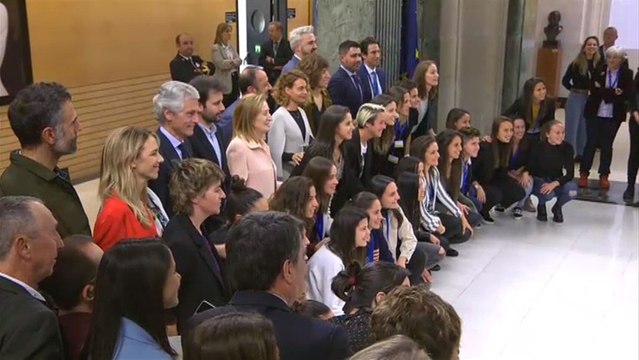 Las jugadoras españolas presentan el primer convenio de fútbol femenino