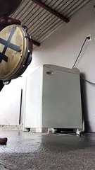 Hilarious Washing Machine Creates Unexpected Beat Drop 🎶