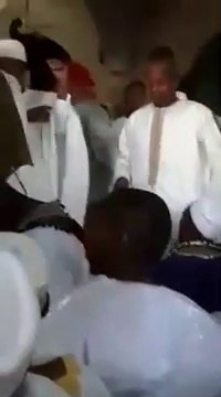 « Sortez De La Mosquée D’Allah, Sat@niques Que Vous-Êtes », Le Marabout De Médina Gounass Chasse Les Ministres Moussa Baldé Et Abdoulaye Bibi Baldé