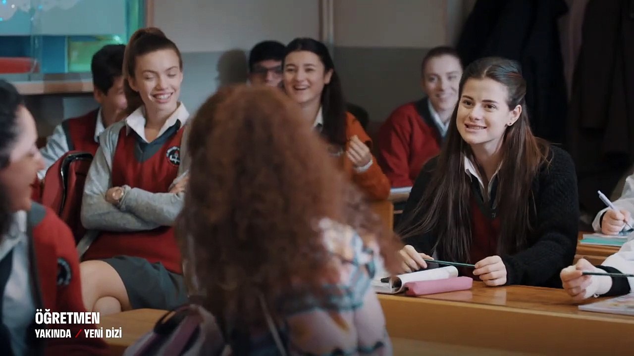 Öğretmen dizisinin ikinci tanıtım filmi sosyal medyada gündem oldu