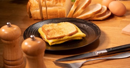 Préparez un sandwich à l'oeuf et au fromage pour vos encas !
