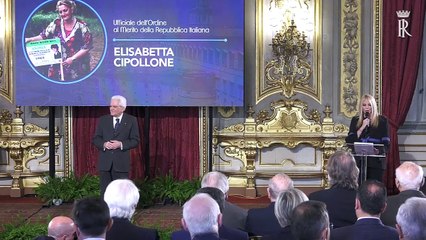 Скачать видео: Roma - Mattarella alla cerimonia di consegna delle onorificenze OMRI (17.02.20