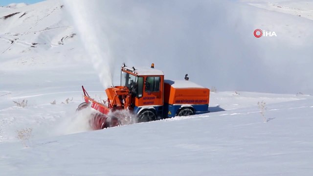 Eksi 25 derecede karla mücadele çalışması