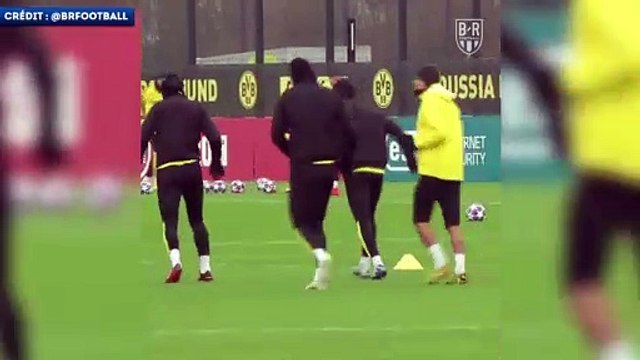 Erling Håland imite la célébration de Cristiano Ronaldo