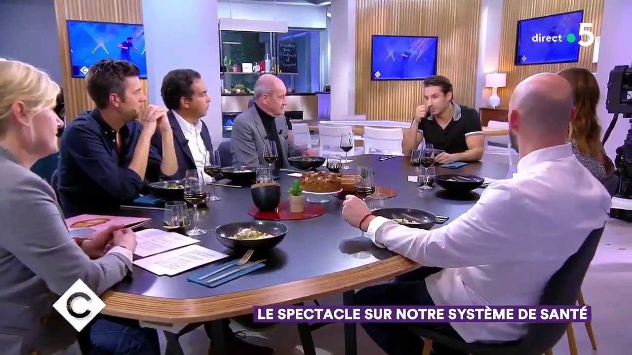 L'humoriste Jérémy Ferrari se confie pour la première fois sur son addiction à l'alcool et les troubles que cela a entraîné chez lui