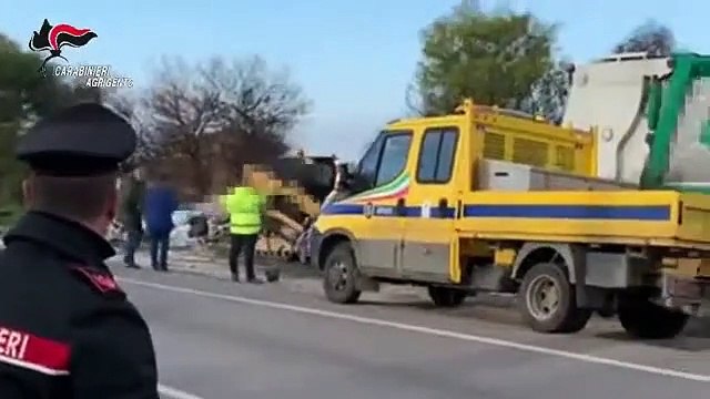 Canicattì (AG) - Rimossi rifiuti abbandonati ai margini delle strade (18.02.20)