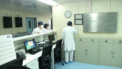 En un hospital de Shanghai, cóctel de tratamientos para combatir el coronavirus
