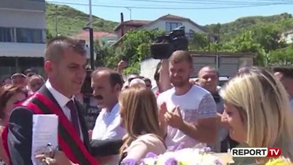 Télécharger la video: Report TV -Prej dy muajsh në kërkim, Agim Kajmaku merret i pandehur! Do gjykohet për dy akuza