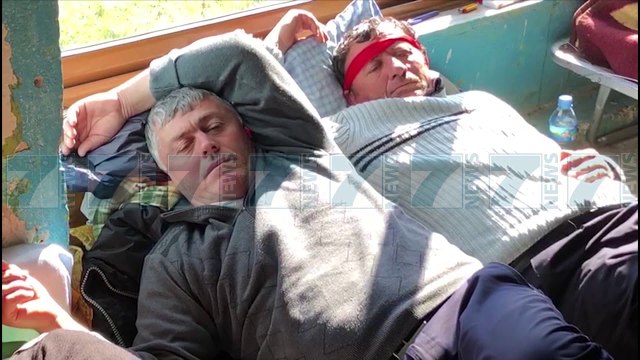 RENDOHET GJENDJA E GREVISTEVE TE NENSTACIONIT NE POÇEM - News, Lajme - Kanali 7