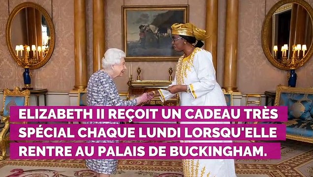 Elizabeth II : ce cadeau qui l'attend tous les lundis à Buckingham Palace